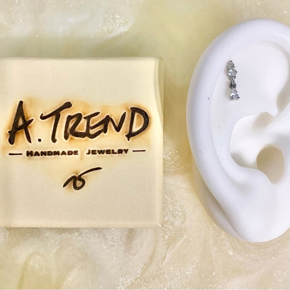 Elegant Sterling Silver Drop cartilage Earring